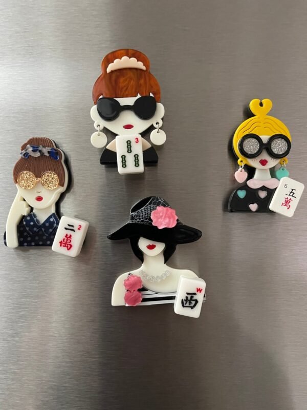 Mah Jongg Lady Magnet (magnet pin or magnetic surface)